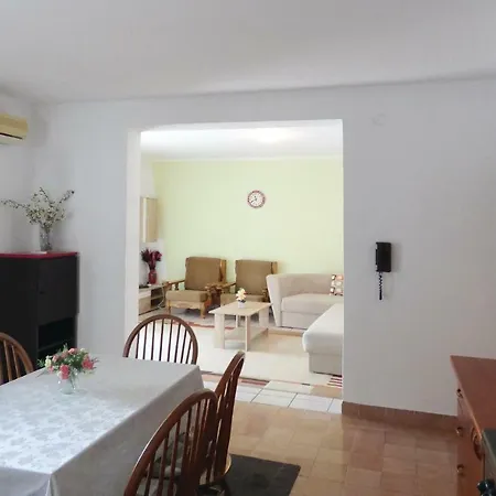 Three-bedroom In * Split